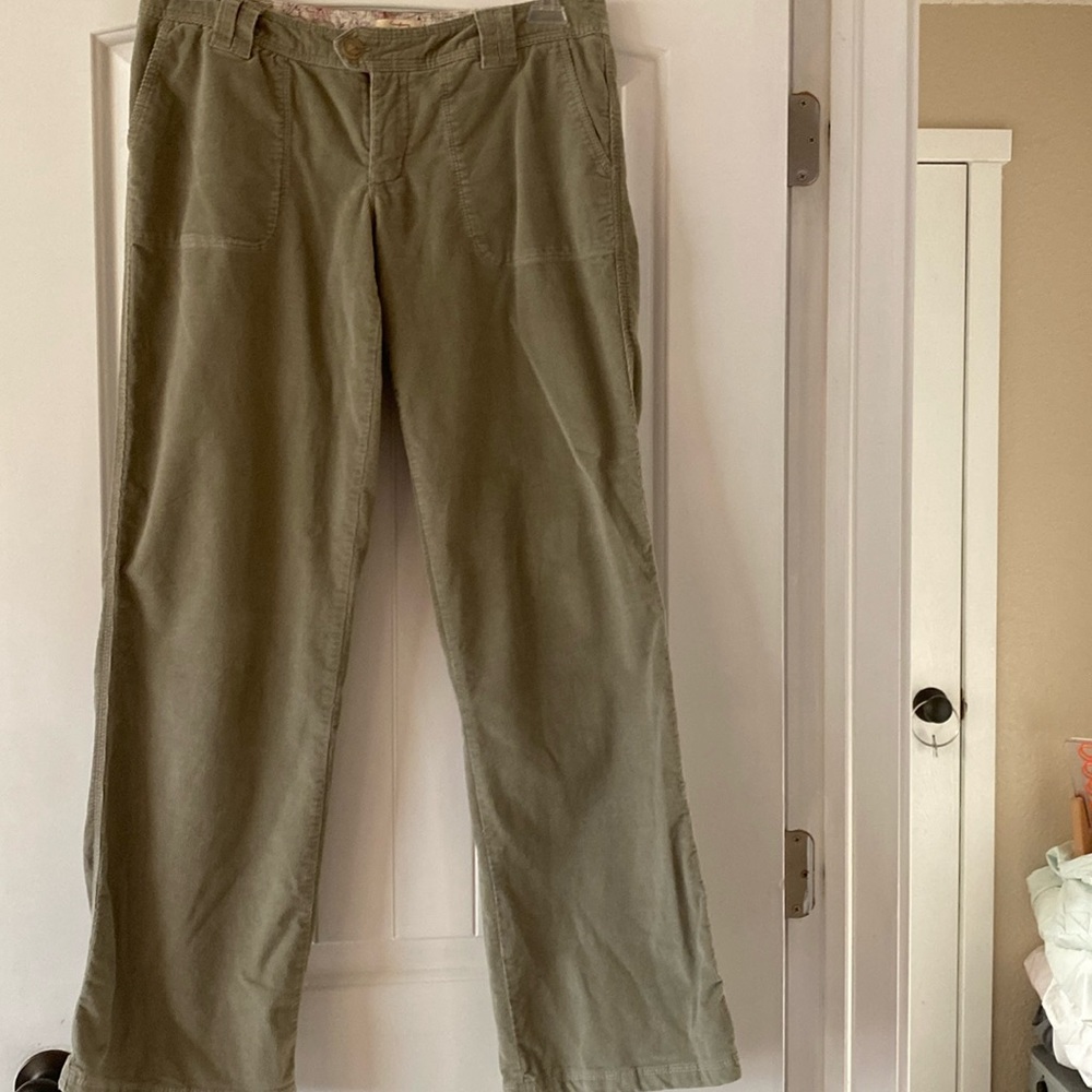 Aventura Micro Corduroy Straight leg Pants